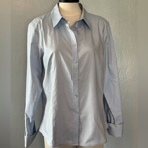 Calvin Klein long sleeve no iron button down blouse pale blue size 14